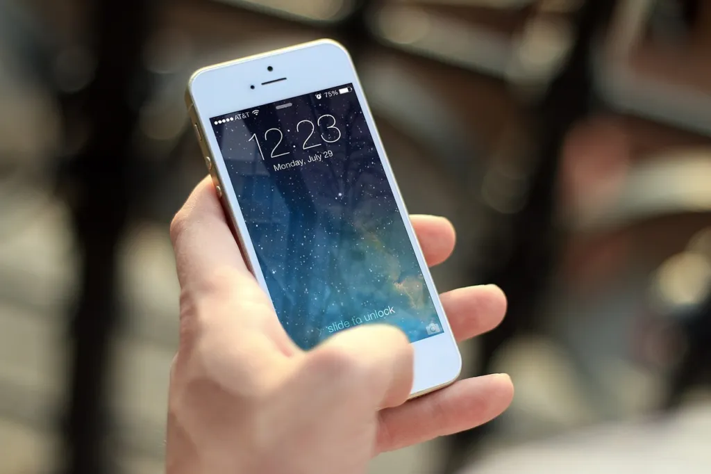 2024 Smartphone Market Forecast & Growth Outlook