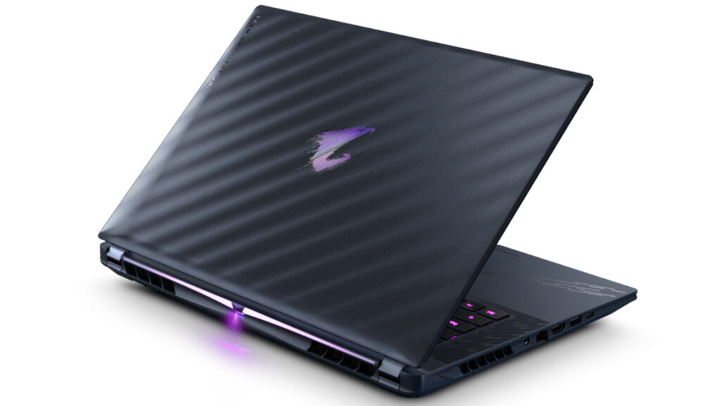Gigabyte Aorus Master 16 back