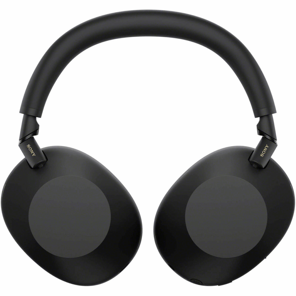 Sony WH-1000XM6 vs. WH-1000XM4 6 Sony WH-1000XM6 back