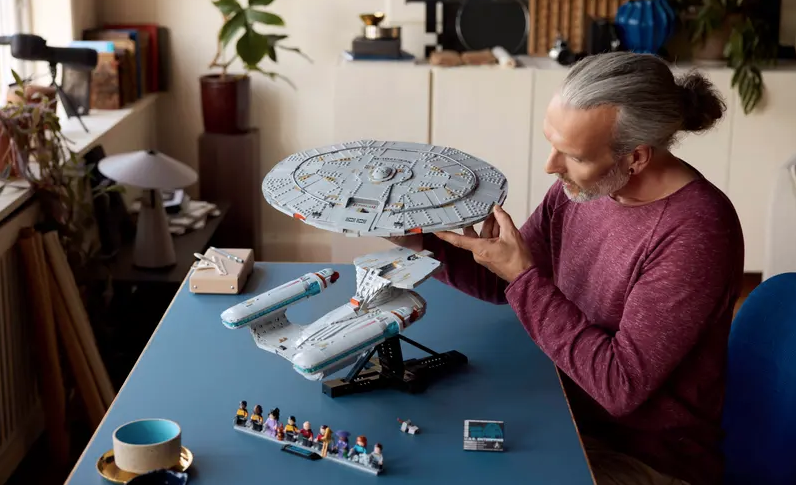 Lego's Star Trek USS Enterprise set arrives on Black Friday
