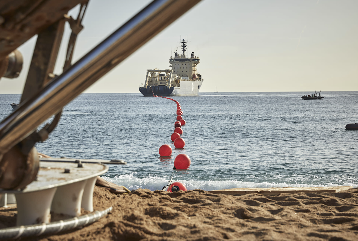 Meta and Google slow submarine cables for security reasons