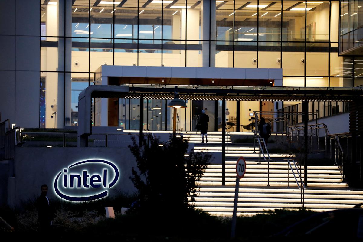 The US government invests $8.9 billion in Intel