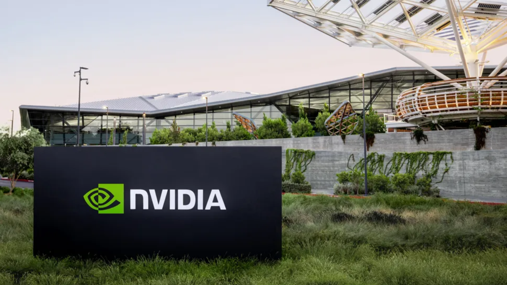 Trump resumes exports of Nvidia chips to China: a geopolitical surprise