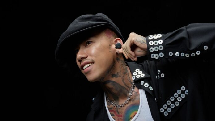 Audio-Technica's new wireless headphones have incredible battery life and a magnetic feature that I don't understand.
