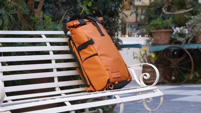 I'm a photographer and have finally found my perfect day trip and weekend bag: the stylish Wandrd PRVKE flap bag.