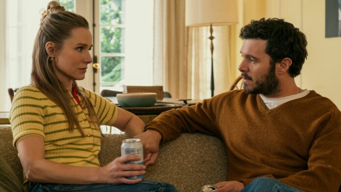 Joanne and Noah talk to each other in Nobody Wants This