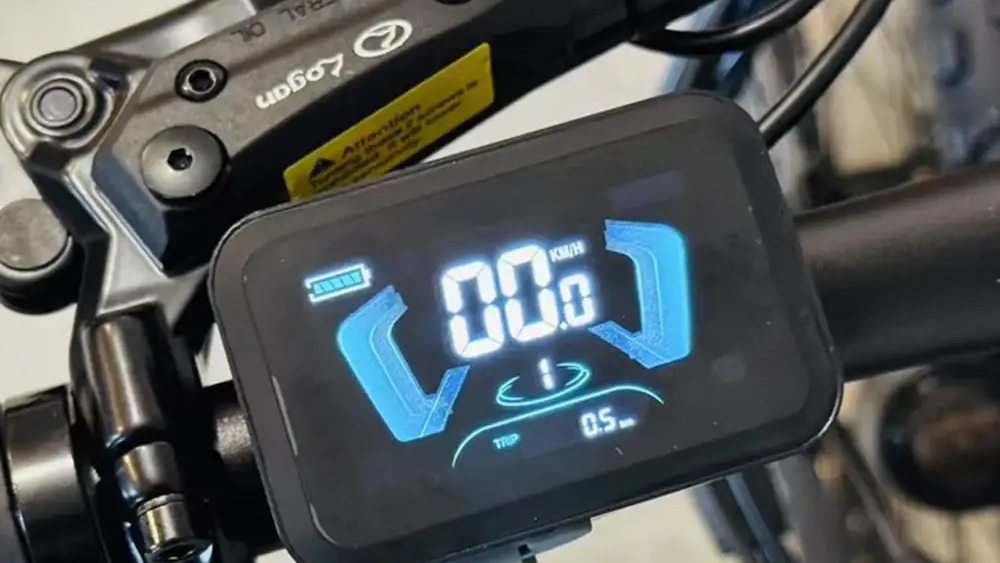 Vakole Y20 Pro Yolin61F colorful LCD display showing speed battery level and PAS mode