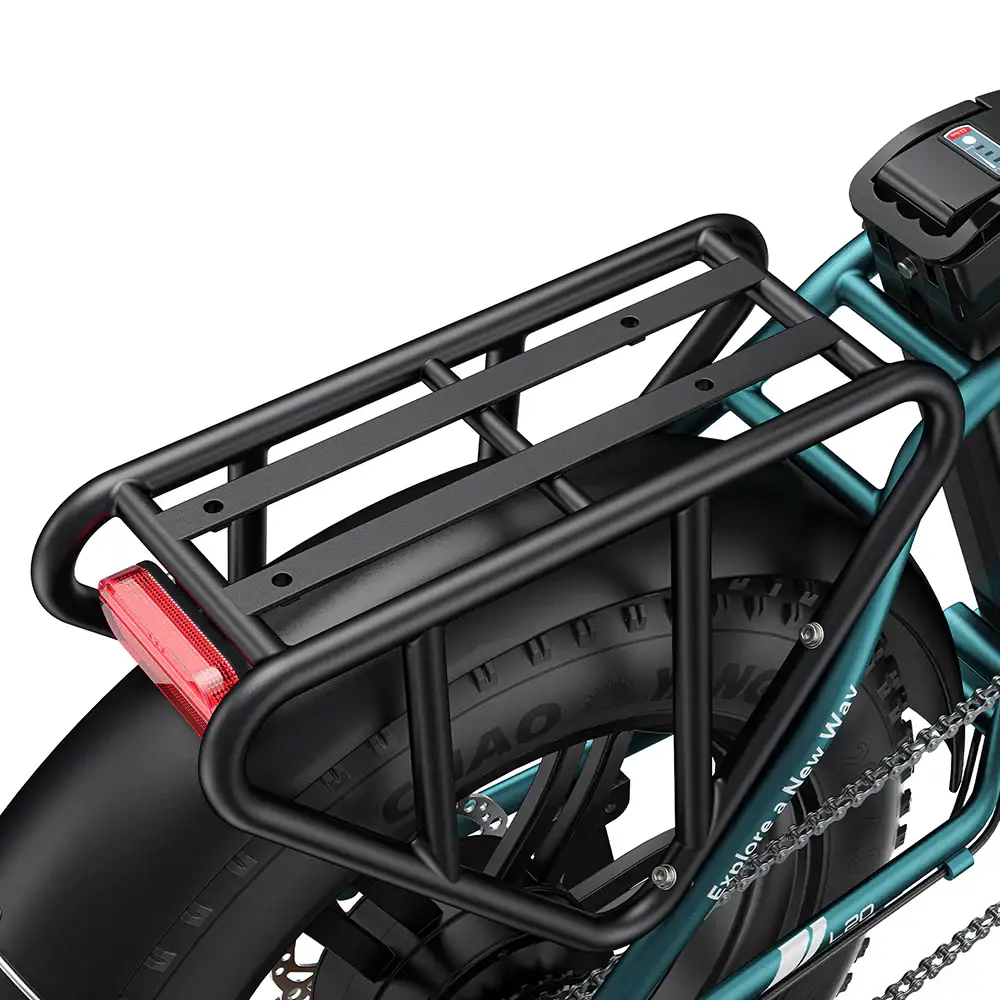 Engwe L20 Boost 624Wh battery installed with key-lock visible in the frame